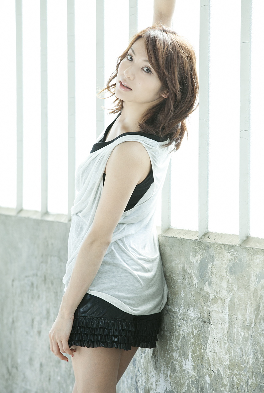 [Image.tv] 2013.04 内山理名 前篇 笑顏之素